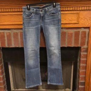 Women’s Wrangler Levi Jeans